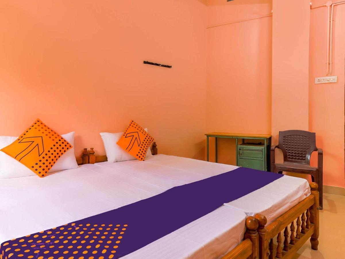 Oyo New Mubarak Tourist Home Panmana Экстерьер фото