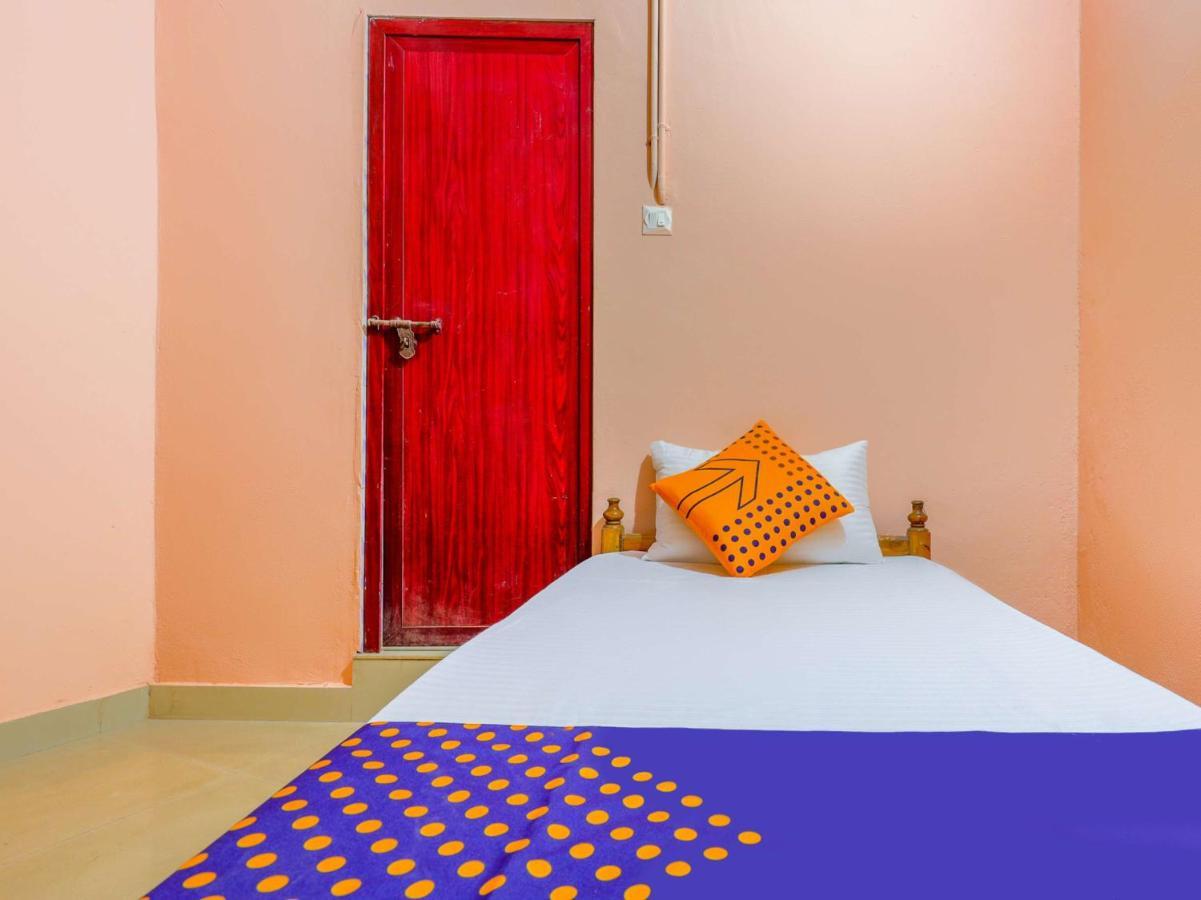 Oyo New Mubarak Tourist Home Panmana Экстерьер фото
